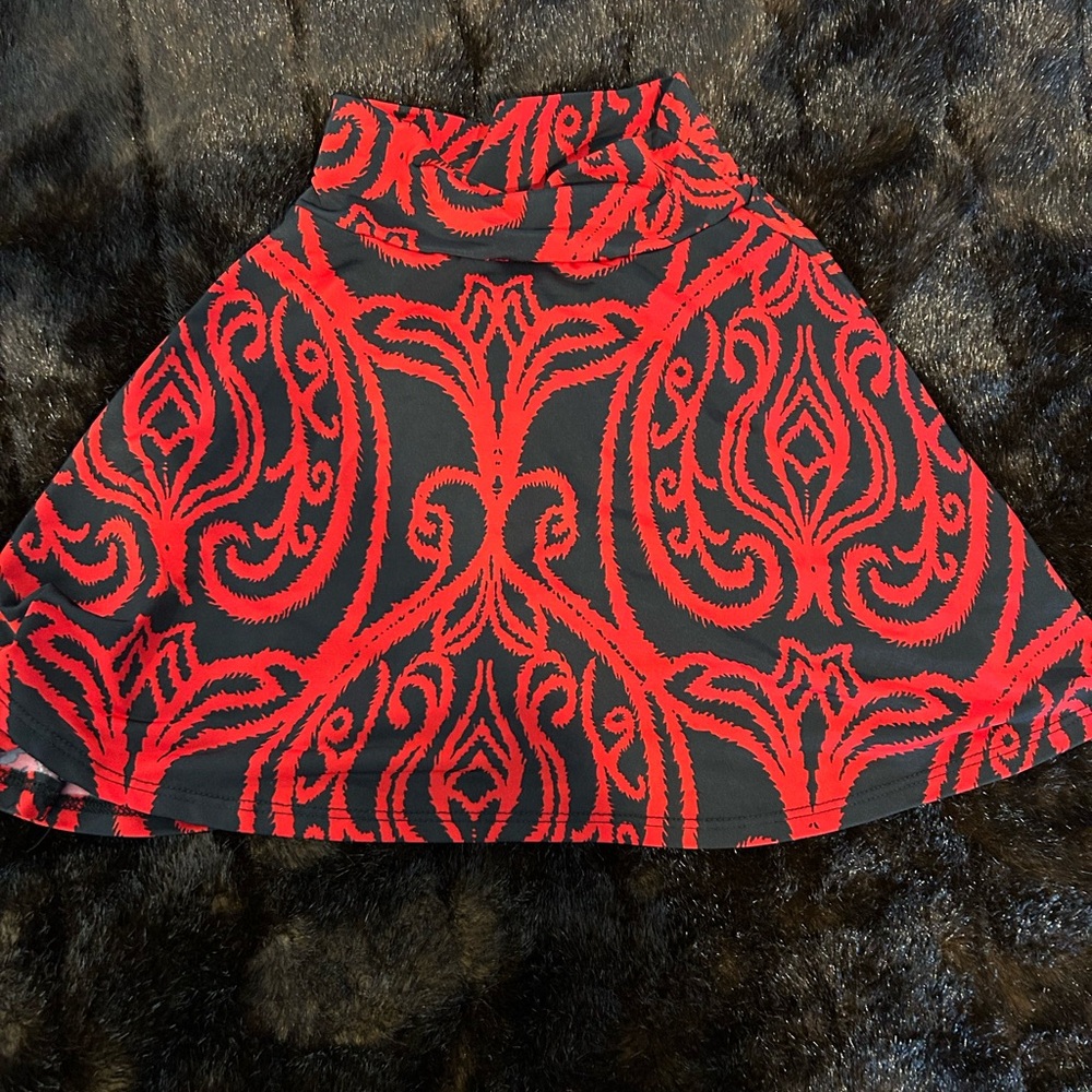 LuLaRoe Kids Cassie Skirt Size 2 Red Black Damask Print Pull On - Picture 4 of 4